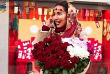 دختر گلفروش میدان تجریش، پدیده&zwnj;ی شبکه های اجتماعی! (+تصاویر)