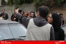 سلفی امین زندگانی و الیکا عبدالرزاقی مقابل سفارت عربستان