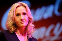 خالق هری پاتر زیر ضرب حملات توییتری، هرزه و بدکاره خوانده شد! (+عکس)