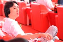 سگ این آقا‌زاده، ساعت 26 هزار یورویی اپل می‌بندد! (+تصاویر)