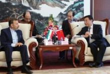 دعوت دکتر واعظی از شرکت‌های معتبر چینی حوزه‌ی ICT برای حضور در ایران