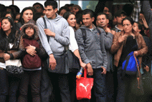 آزار و اذیت جنسی زنان در مترو و اتوبوس&zwnj;های شهری (+تصاویر)