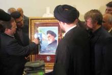 رونمایی از تمبر طلای تمثال امام خمینی (ره)