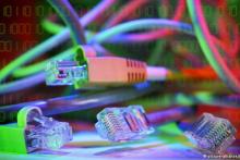 فردی که از مشکلات فنی سایت‌های بزرگ درآمد کسب می‌کند