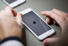 گوشی‌های اپل با مک‌بوک شارژ خواهند شد