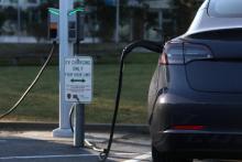 اختراع باتری جدید خودروهای برقی با زمان شارژ پنج دقیقه!