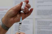 ارسال اولین محموله واکسن‌ کرونا از سبد کواکس شامل ۷۰۰ هزار دوز به ایران