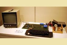 فروش اولین رایانه ۶۶۶ دلاری اپل به قیمت ۲۲۳ هزار دلار