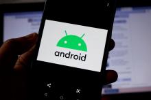 گوگل رقیبی برای AirDrop عرضه می‌کند