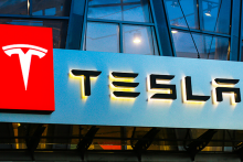 تا دو هفته دیگر بروزرسانی سیستمی تسلا به دست خریداران می‌رسد