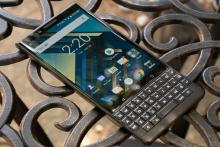 اولین گوشی 5G بلک بری با تاخیر عرضه می‌شود