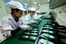 ۷ تُن گوشی تلفن همراه از کره و امارات وارد کشور شد 