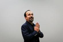 عکسی دیده نشده از اصغر فرهادی در پشت صحنه سریالی قدیمی