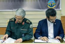 امضای تفاهم نامه رییس ستاد کل نیروهای مسلح با وزیر ارتباطات و فناوری اطلاعات؛ با مهارت آموزی سربازان در حوزه ای.سی.تی زمینه توسعه کسب و کارهای نوپا فراهم می شود
