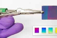 نمایش درخشان رنگ‌ها با ابداع کاغذ الکترونیکی