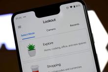 با Google Lookout نابینایان به راحتی کار‌های روزمره خود را انجام می‌دهند
