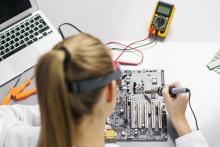 تکنسین الکترونیک