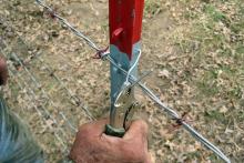 قیمت نصب سیم خاردار؛ هزینه و روش نصب سیم خاردار خطی و حلقوی