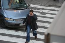 گوشی های هوشمند نحوه راه رفتن انسان ها را تغییر داده اند