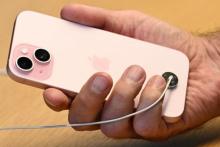 واکنش اپل به شکایت کاربران از داغ کردن آیفون ۱۵