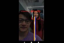 اپلیکیشنی که سرک کشیدن دیگران به موبایل را هشدار می‌دهد