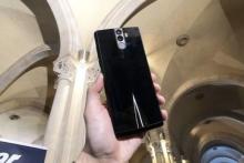 تلفن همراهی با عمر شارژ ۵ روزه