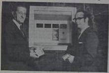 تصاویری جالب از اولین دستگاه عابر بانک در ایران