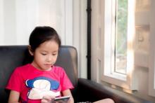 بینایی دانش آموزان ژاپنی با تلفن هوشمند کم می‌شود!