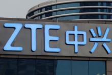 ثبت حق امتیاز اختراع موبایل کشویی با دو دوربین سلفی