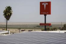 تسلا به هکرهای خودرو جایزه می‌دهد