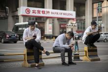 مالکیت تلفن همراه برای افراد زیر ۲۱ سال ممنوع می‌شود