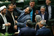 اعتراض هنرمندان به سلفی جنجالی نمایندگان با موگرینی +تصاویر