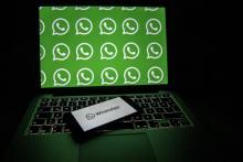 افزودن شماره تماس به واتس اپ با کمک کد QR