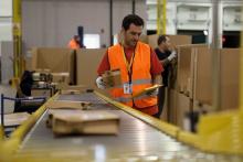 اقدامات آمازون برای محافظت از کارگران در برابر کرونا کافی نیست