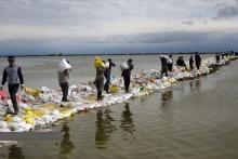 تقدیر از تلاشگران سازمان فضایی و پژوهشگاه فضایی در یاری رساندن به مردم سیل‌زده