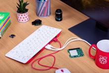 تولید کامپیوتر شخصی که در یک صفحه کلید جا می‌شود