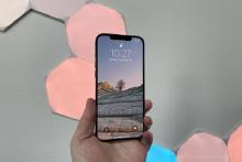 عرضه‌ی آیفون جدید با نمایشگر همیشه روشن 