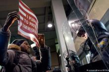 تفتیش گوشی تلفن همراه افراد در فرودگاه‌های آمریکا