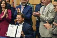 ممنوعیت اخراج سیاستمداران از شبکه‌های احتماعی تصویب شد