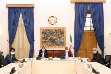 نباید برای توسعه‌ی ارتباطات در مناطق شرقی استان هرمزگان، زمان را از دست داد