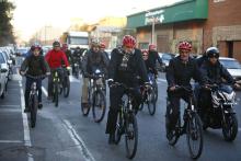 حناچی از مذاکره با شرکت‌های دانش بنیان برای تولید دوچرخه‌های باطری‌دار خبر داد