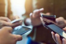 دستور روحانی درباره برخورد با گران‌فروشی اپراتورهای همراه