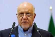 سهمیه‌ی کارت سوخت جایگاه‌داران کاهش می‌یابد/ نهایتا تا آخر مهر ماه همه‌ی افراد کارت سوخت خواهند داشت/ همه از کارت سوخت شخصی خودشان استفاده کنند تا زمان سهمیه‌بندی دچار مشکل نشوند