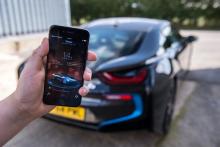 چه میزان حقوق ورودی از واردات خودرو و موبایل اخذ شده است؟