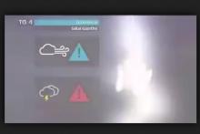 اصابت صاعقه گوینده اخبار هواشناسی را ناپدید کرد! (ویدیو)