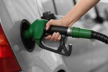 افزایش قیمت بنزین به سود توانگران و به زیان مستمندان است