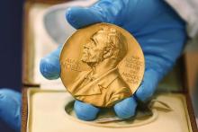 نوبل اقتصاد ۲۰۱۶ به دو اقتصاددان انگلیسی و فنلاندی رسید