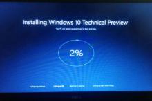 هنگام ارتقا به ویندوز ۱۰، رایانه خود را رها نکنید