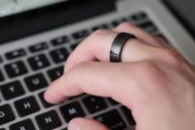  استفاده از انگشتر به جای رمز عبور