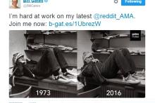 ژست بیل گیتس در همان اتاق ۴۳ سال پیش 